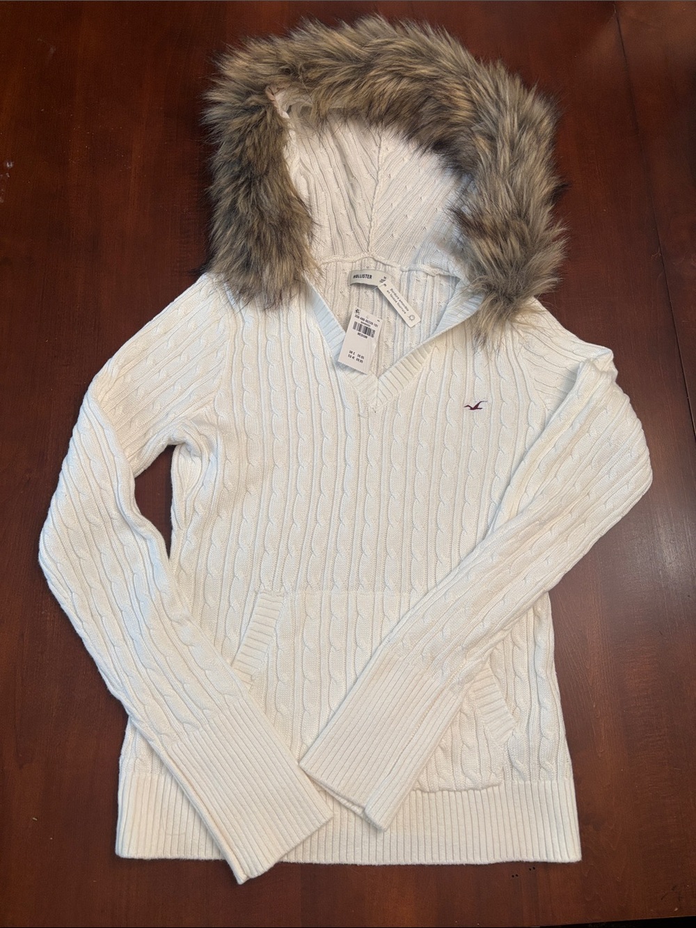 Hollister Ivory Cable-Knit V-Neck Hoodie with Faux-Fur Trim
